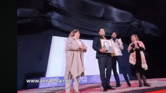 مهرجان طنجة للفيلم يقص شريط دورته 13 ويكرم المخرج مومن السميحي والنجم ربيع القاطي .
