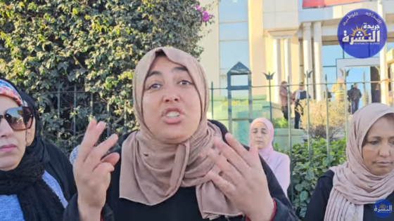 باب مقفل بالسلاسل أثناء دورة مجلس مقاطعة عين السبع ومنع الصحفيين من الدخول .. وآراء على لسان من حضر ……