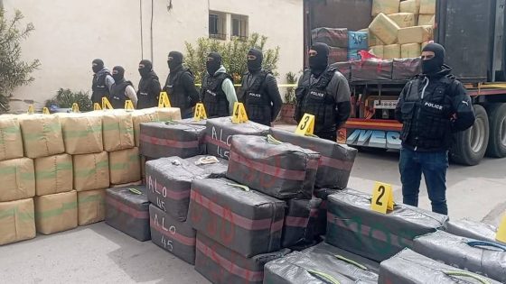 “تحت إشراف والي أمن القنيطرة: عرض 25 طن من مخدر الشيرا في باحة الولاية بحضور المسؤولين الأمنيين”