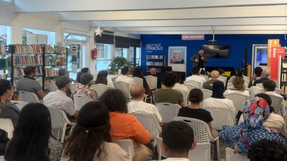 لقاء فكري بمكتبة الوسائط بالمعهد الفرنسي بطنجة يناقش الابتكار والتحول الرقمي