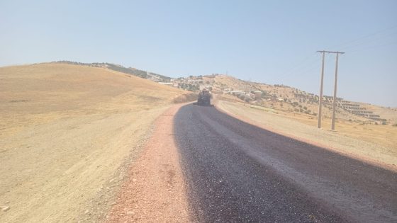 تنمية مستدامة بتاونات: جهود عامل الإقليم ورئيس جماعة البسابسة تُثمر طرقًا حديثة وإشادة مجتمعية