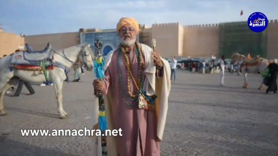 الحكواتي عبد الحق بوعمر يبدع عبر الحكاية في التعريف بمعالم مكناس التاريخية .