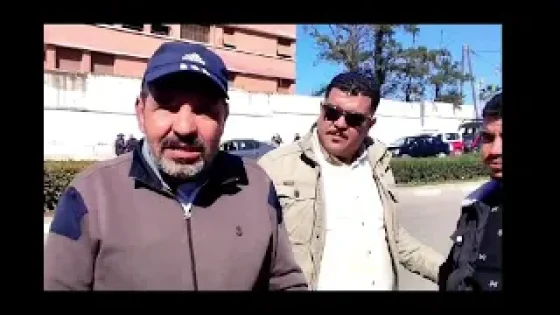 وقفة احتجاجية لمكاتب نقابات سيارات الأجرة أمام عمالة إقليم مديونة وتصريحات المسؤولين النقابيين حول ذلك