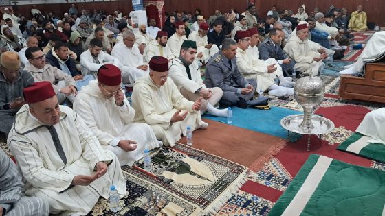 عامل إقليم بولمان يؤدي صلاة ليلة القدر بالمسجد الأعظم بميسور