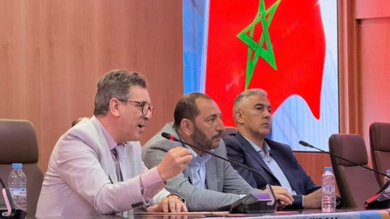 أرباب النقل الدولي بالمغرب، يخوضون اضرابا مفتوحا ،بسبب القيود والعراقيل الأوروبية.