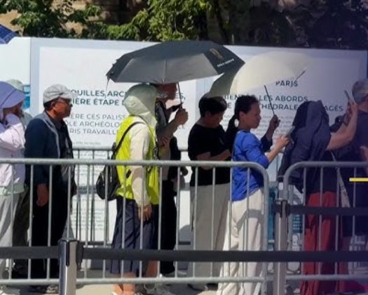 إلى أي مدى يمكن لموجة الحرارة التي تضرب أوروبا حاليا أن تؤثر في اقتصادها ووضعها السياسي؟